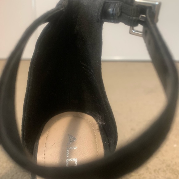 Jewelled heel sandal - Picture 5 of 9